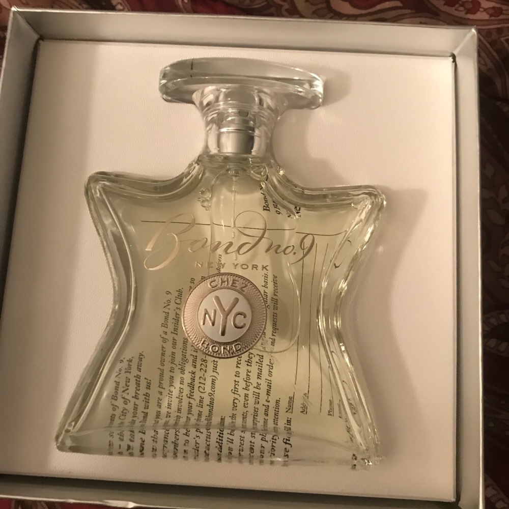 *BRAND NEW  & AUTHENTIC BOND 9 CHEZ BOND*